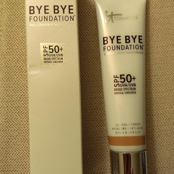 it cosmetics Other - IT Cosmetics Bye Bye Foundation Tan NIB